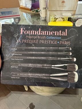 Fundamental Prestige Brush Collection - Black